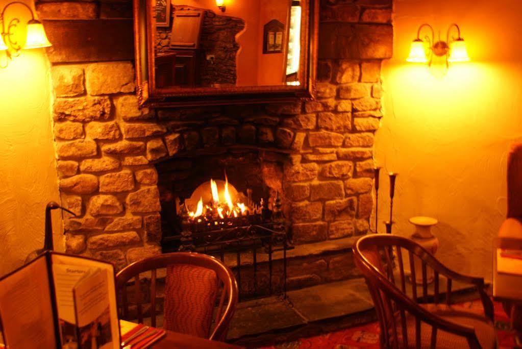 The Old Barn Inn Newport  Exteriér fotografie